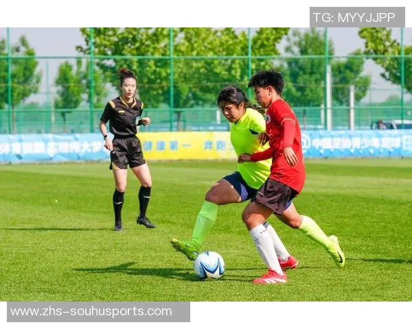 足球2013年回顾与展望：激情赛季的精彩瞬间与未来发展趋势分析