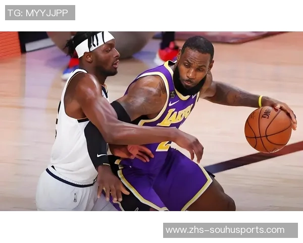 热火与湖人激战正酣大比分对决引发球迷热议与期待